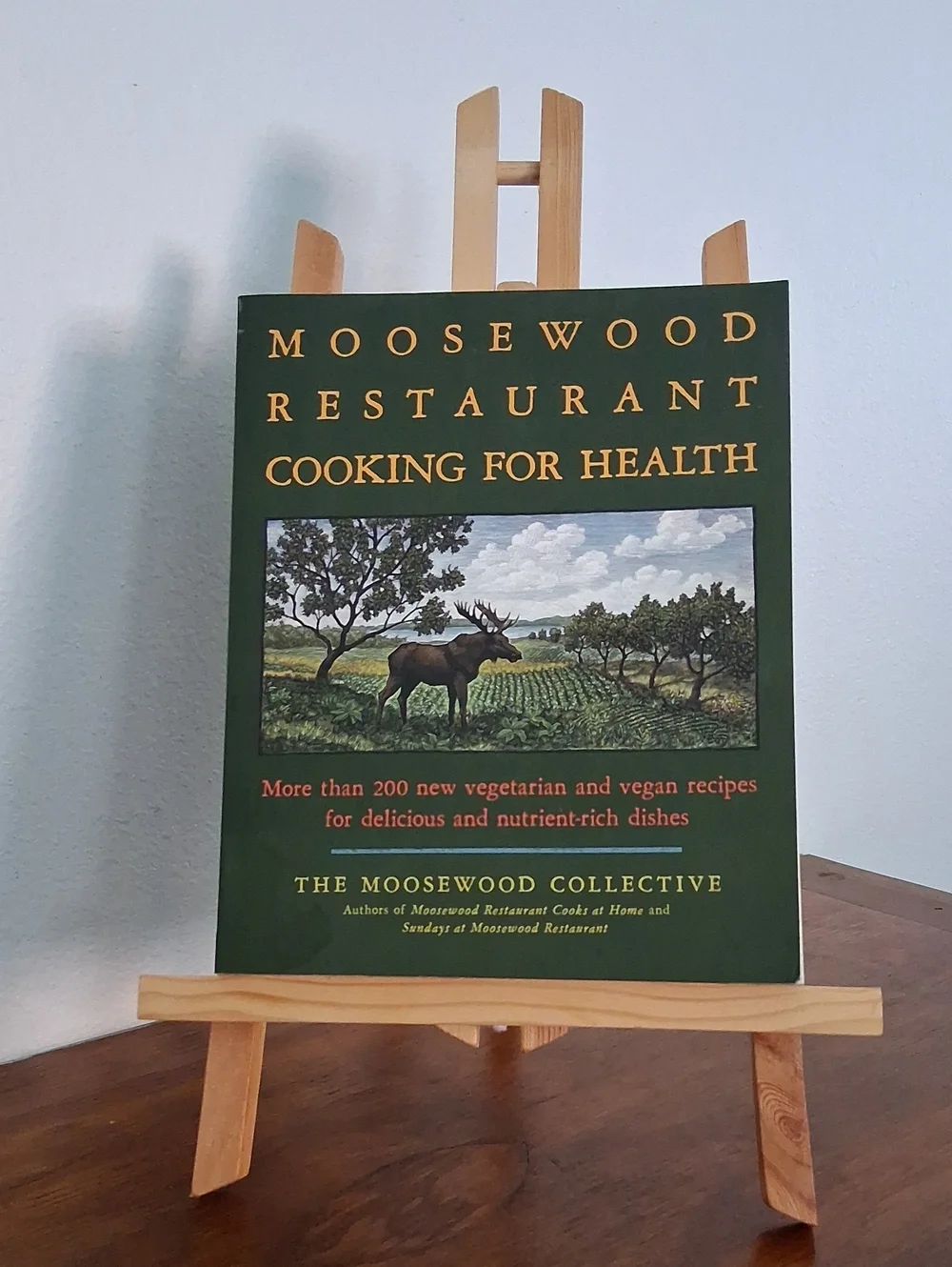 Moosewood Restaurant Cooking for Health - Paperback
